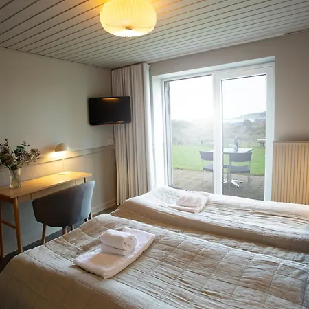 Hotelvfjorden 호텔 렘비그