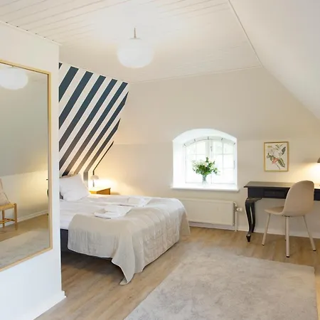 Hotelvfjorden 호텔 렘비그